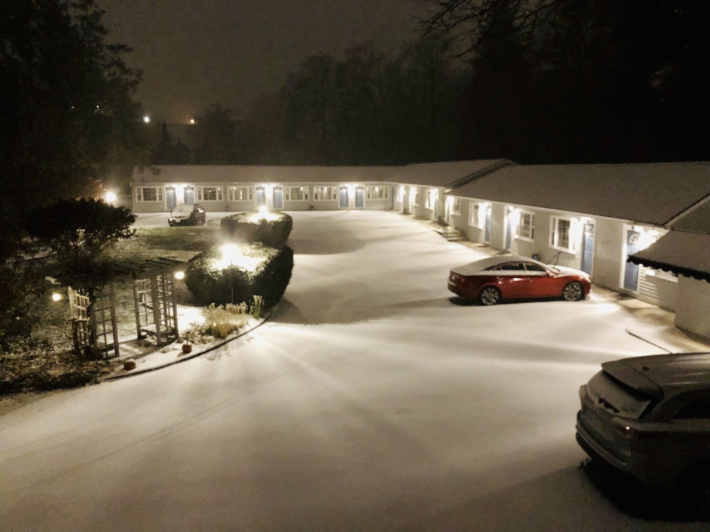 Maple Terrace Motel - photo 103