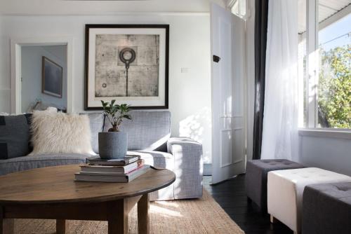 Ebony Twigg — 4-Star Luxury Hotel in Bendigo, Australia