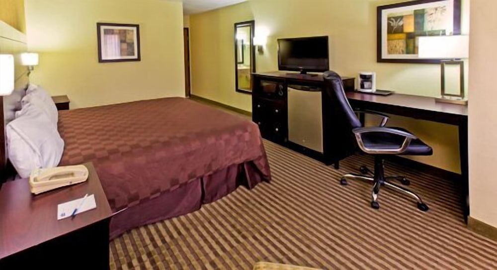 AmericInn by Wyndham Council Bluffs - photo 6