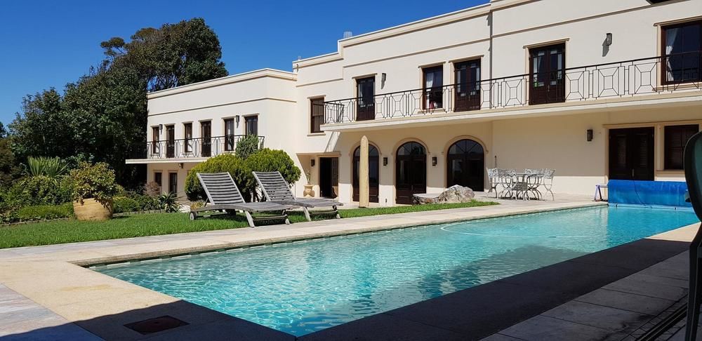 Luxury Serviced Villa in Constantia