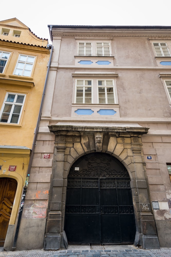 Empirent Old Town 2 Apartments — 4-Star Luxury Hotel in Prague, Czech Republic