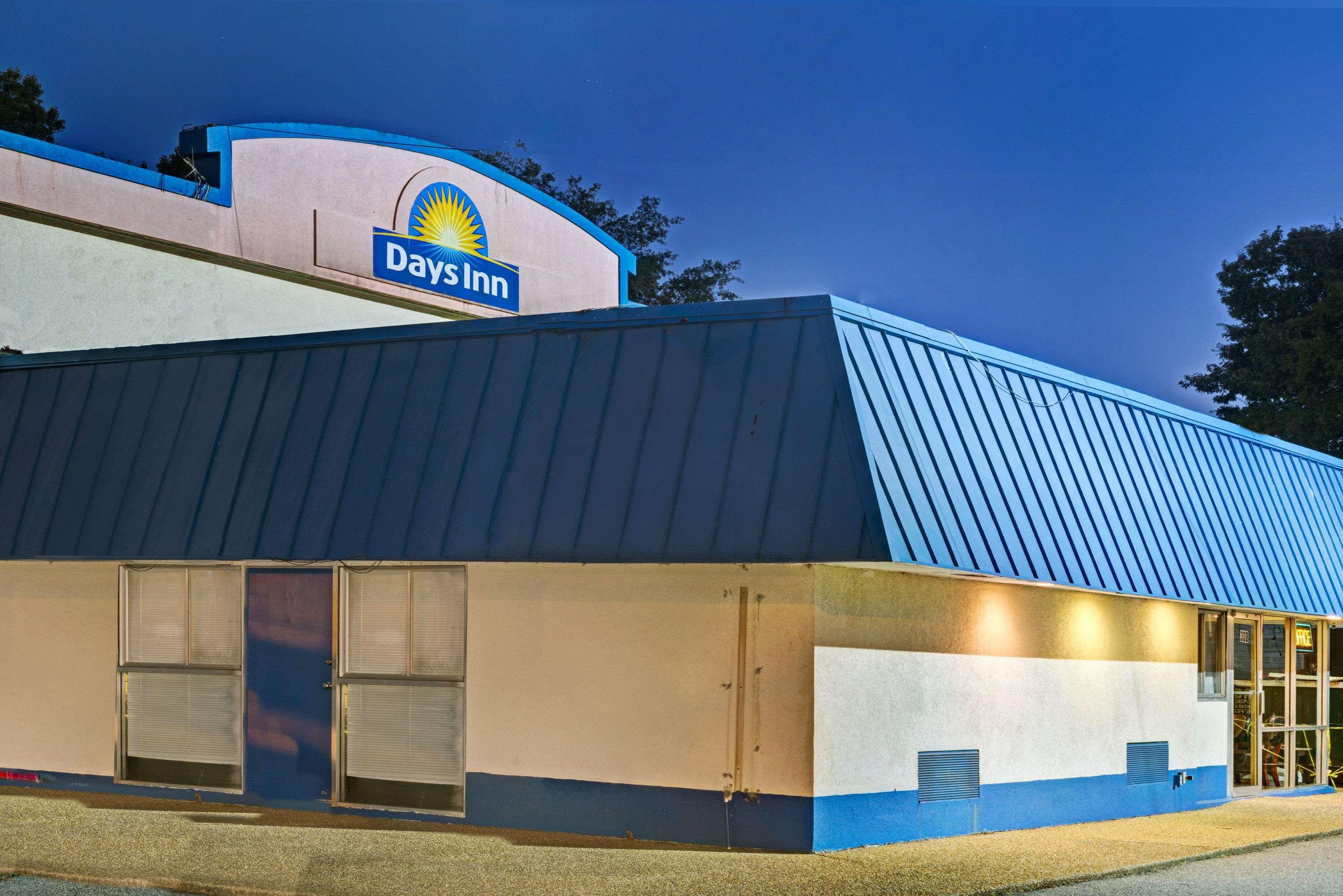 Days Inn by Wyndham Elizabeth City - photo 10