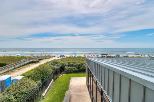 Pelican Watch 201 by Carolina Beach Realty — 4-Star Luxury Hotel in Carolina Beach, United States