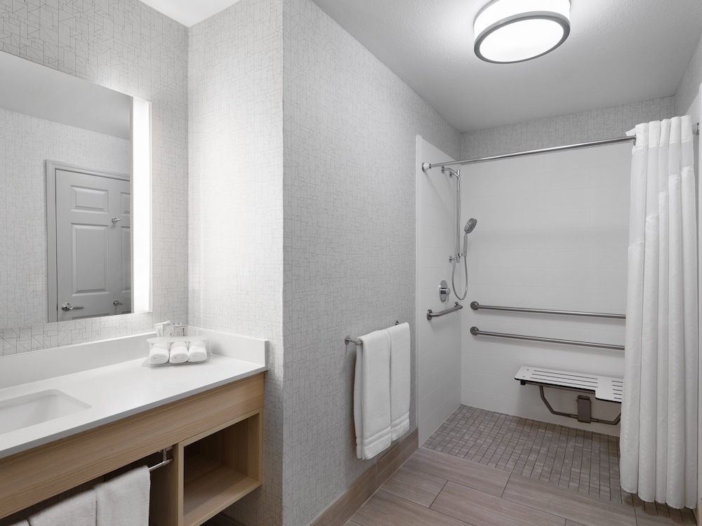 Holiday Inn Express Ft Bragg by IHG - photo 30