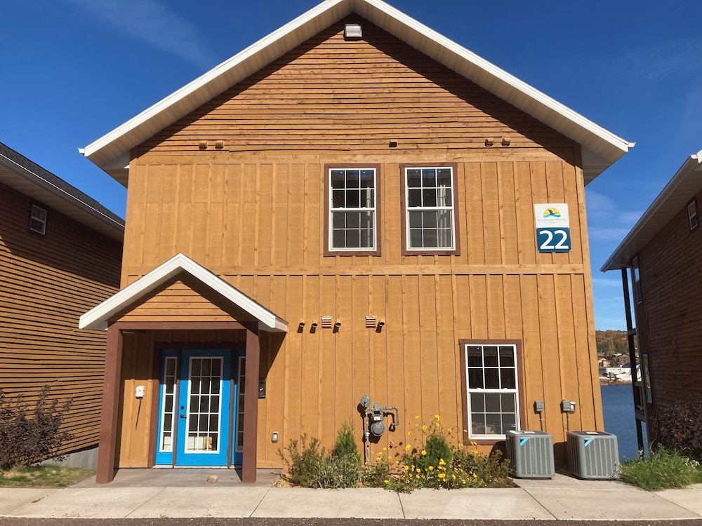 Keweenaw Waters Resort - photo 45