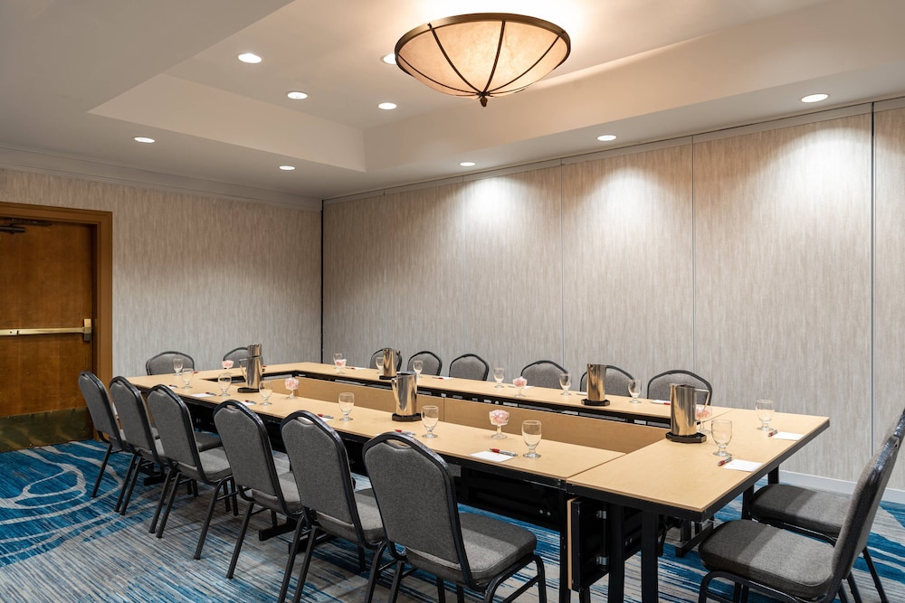 Courtyard by Marriott Chicago at Medical District UIC - photo 30