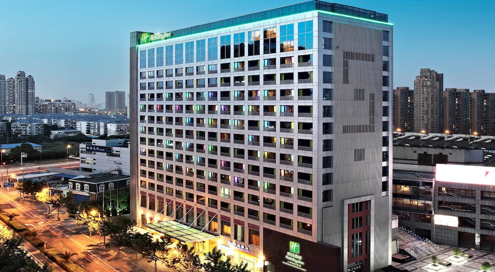 Holiday Inn Shanghai Pudong Nanpu by IHG — 4-Star Luxury Hotel in Shanghai, People's Republic of China