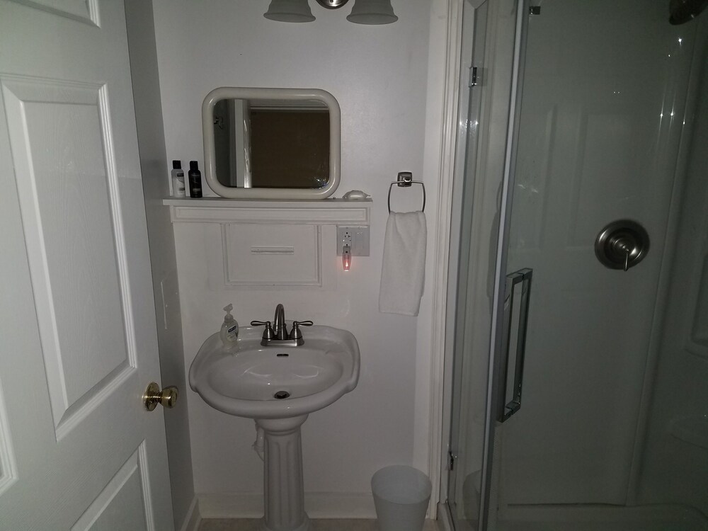 The Old Victorian Inn - photo 19