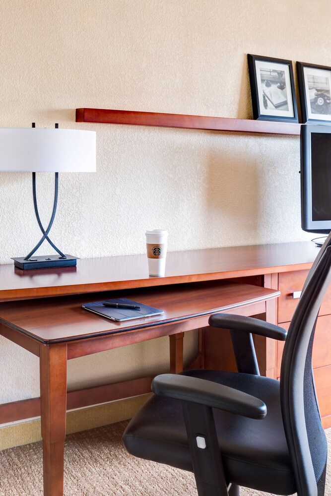 Courtyard by Marriott Rockville - photo 14