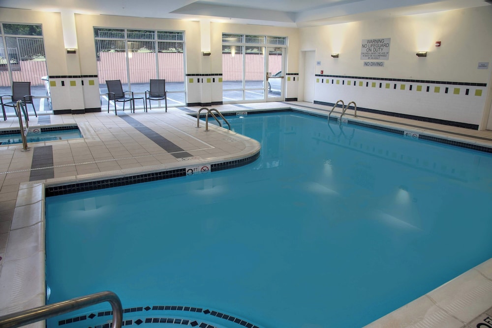 Fairfield Inn & Suites by Marriott Lewisburg - photo 9