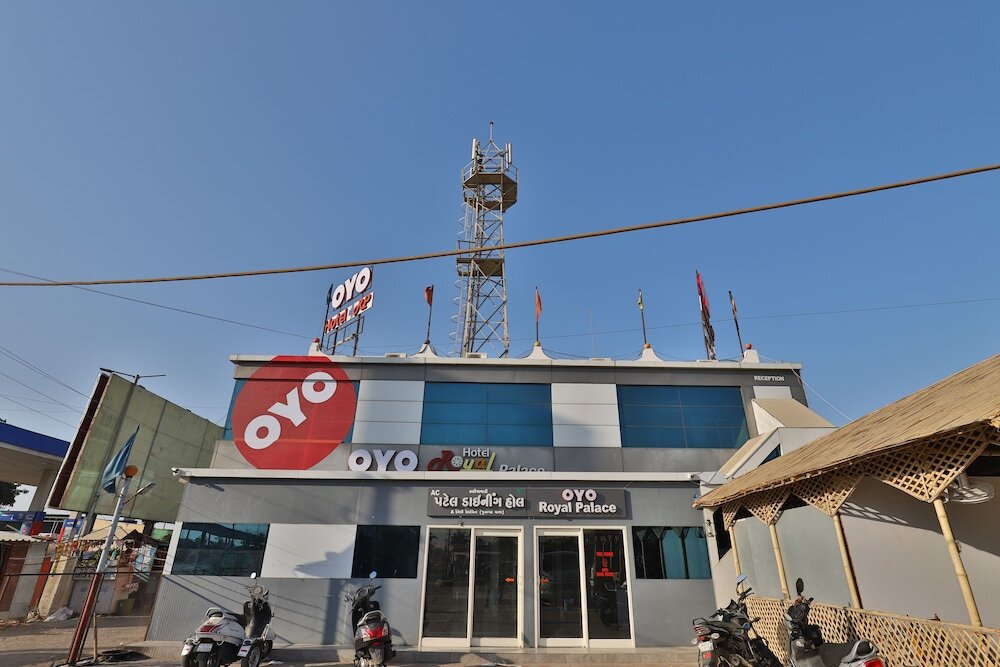 OYO 28024 Hotel Royal Palace in Bhuj, India