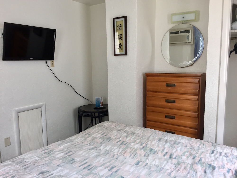 White Caps Motel - photo 3