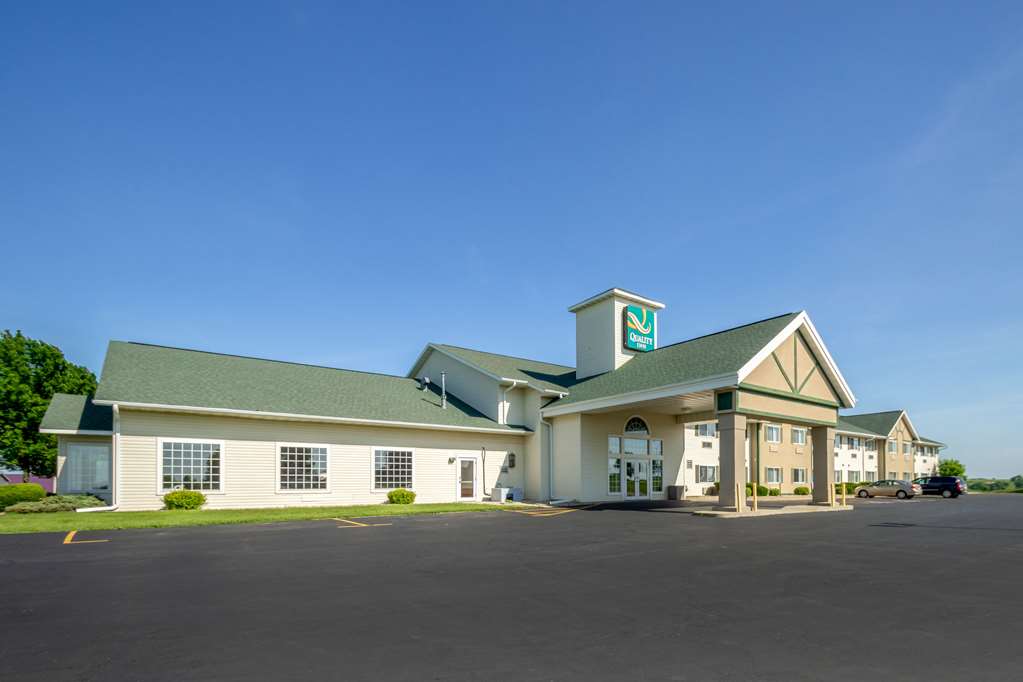 Quality Inn Mineral Point - photo 2