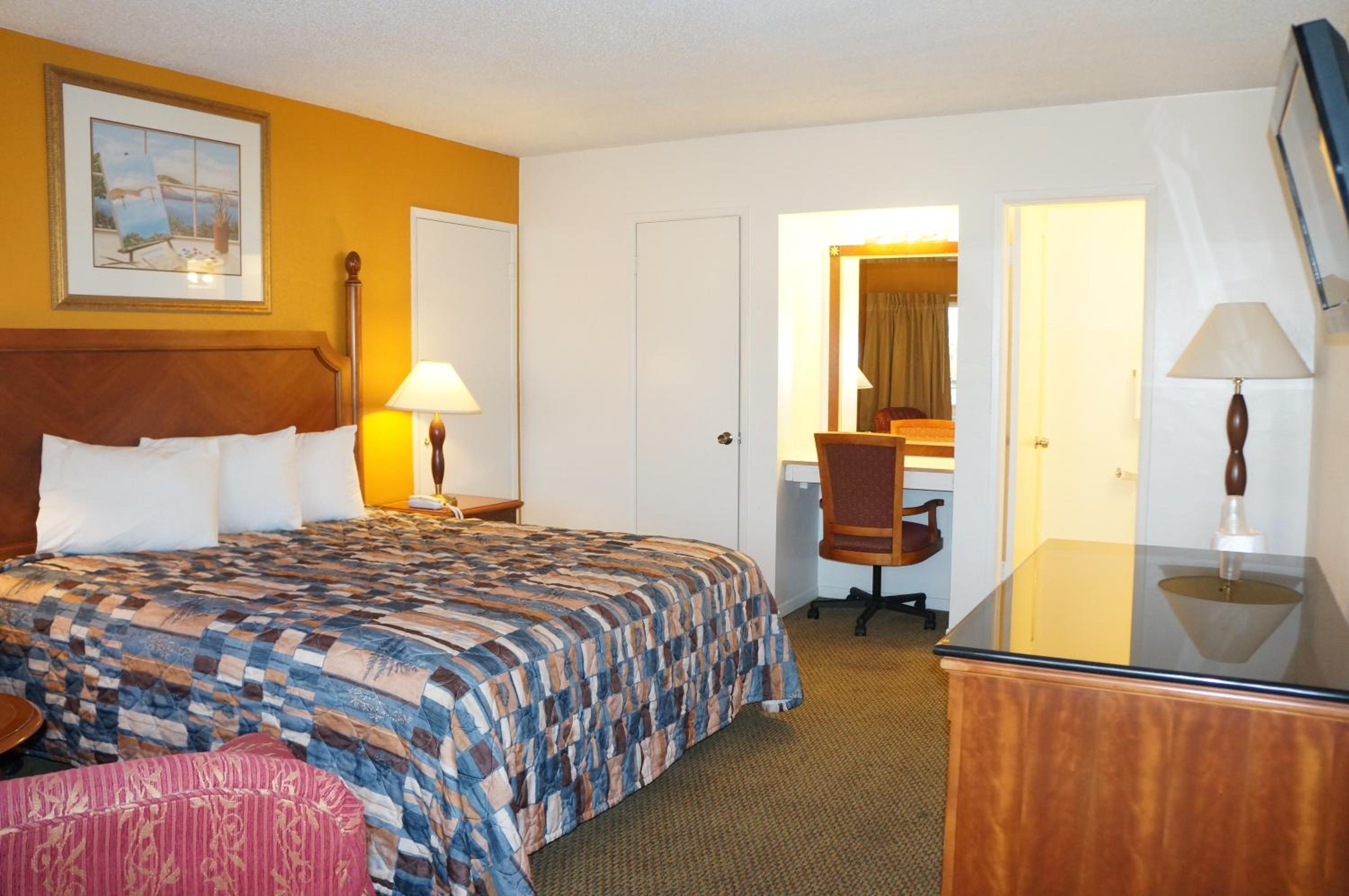 Classic Inn Red Bluff - photo 9