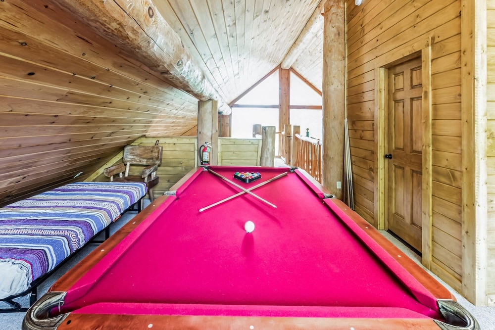 Star Views Secluded W mountain Views 2 Bedroom Cabin by Heavenly Views Resort - photo 22