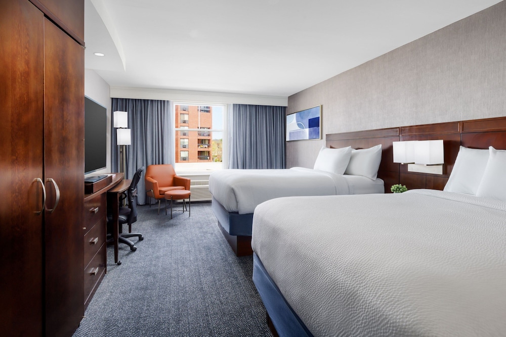 Courtyard by Marriott Keene Downtown - photo 12