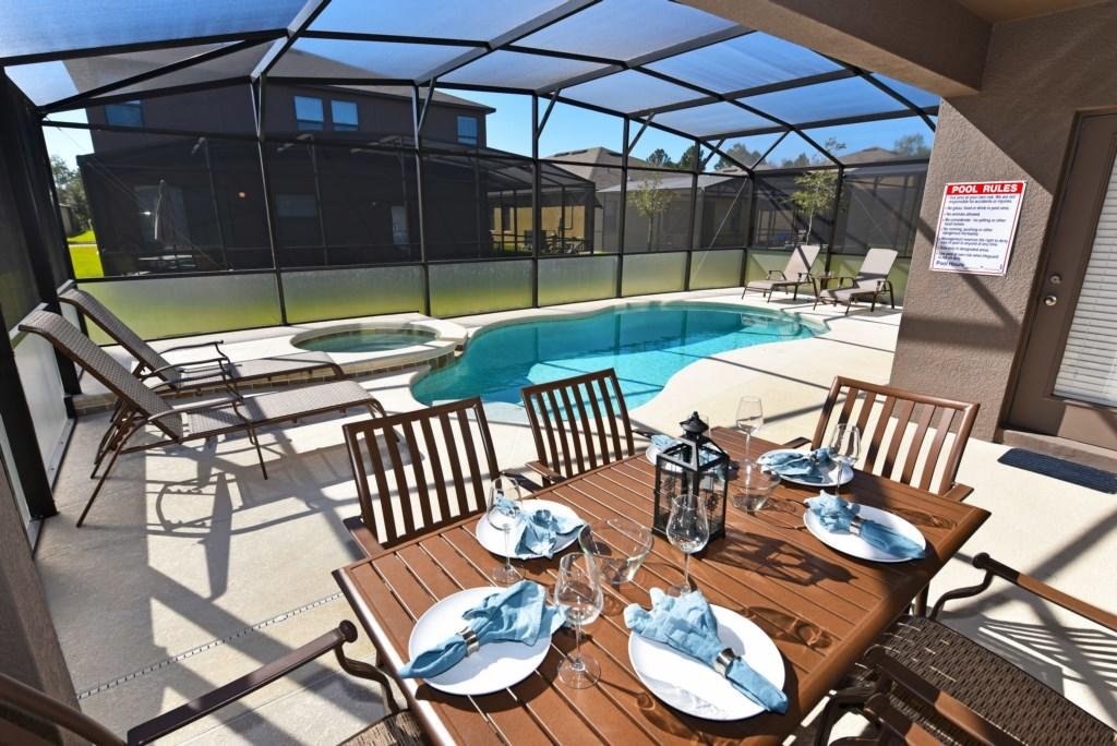 Cypress Pointe - carbon neutral hotel in Davenport