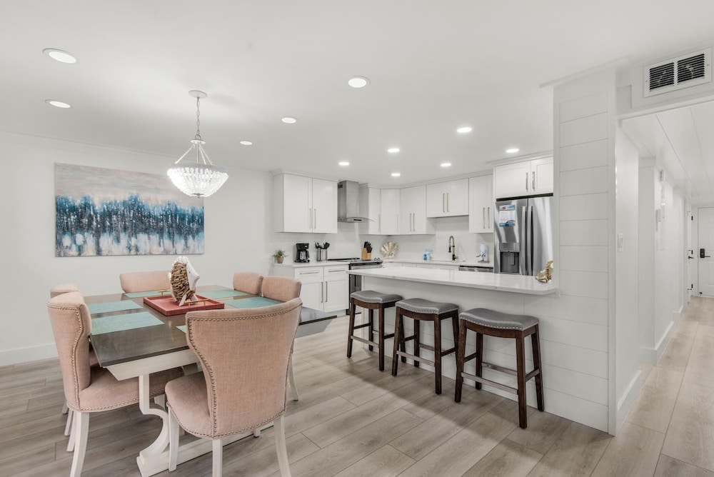Edgewater Tower 2 407 - photo 20