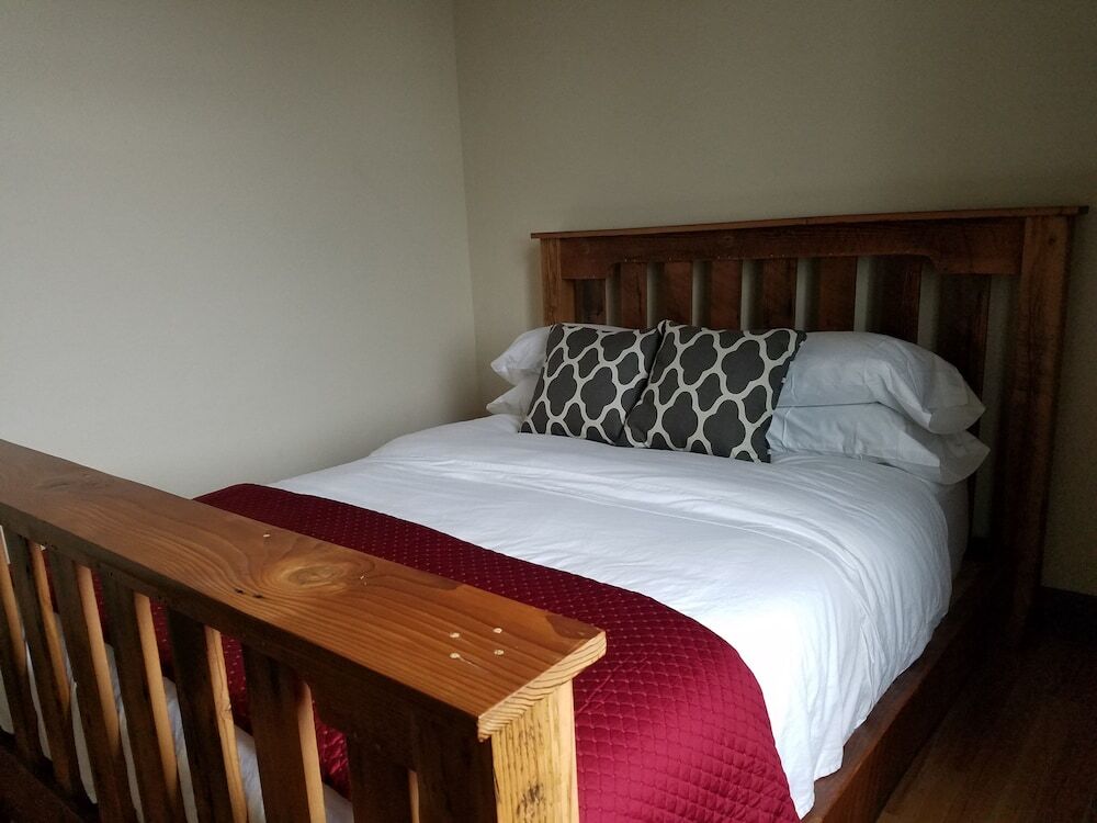 Amity Flats — Amity — photo 5