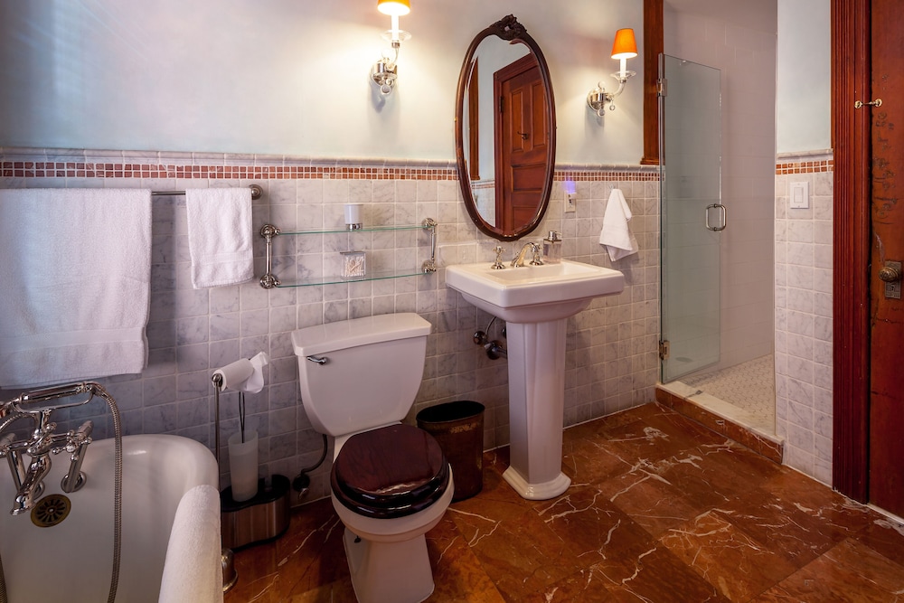 Suites in a Manhattan Mansion - photo 24
