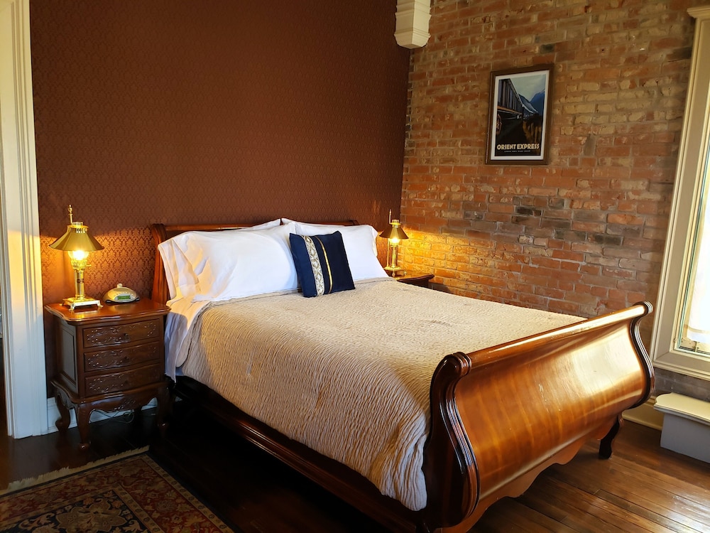 Iron Horse Hotel - photo 9