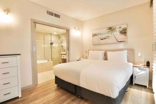 Hastings St Freshly renovated 513 — 4-Star Luxury Hotel in Noosa Heads, Australia
