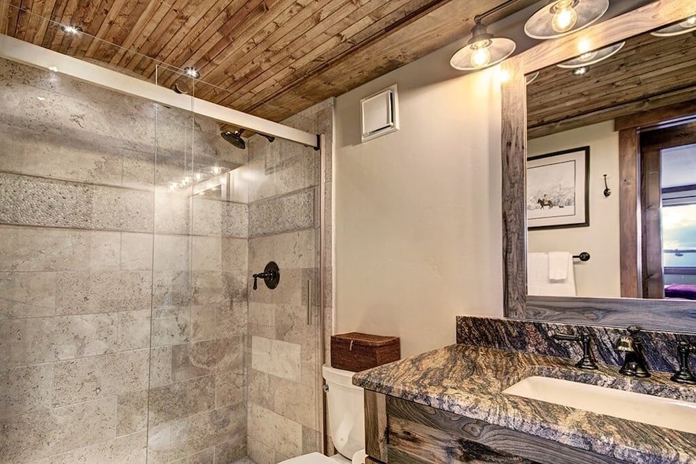 Beaver Run Peak 9 Penthouse by RedAwning - photo 27