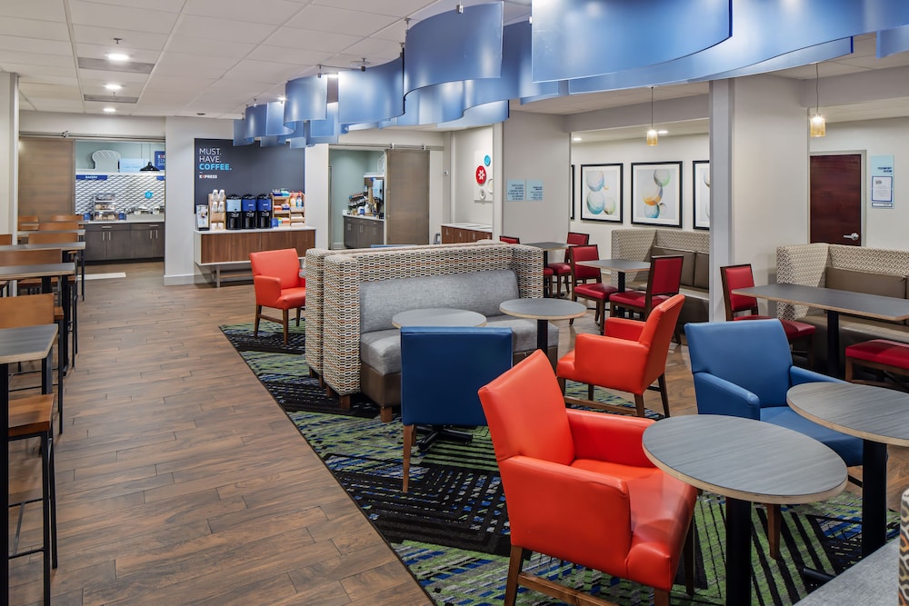 Holiday Inn Express Atlanta Airport College Park by IHG - photo 10