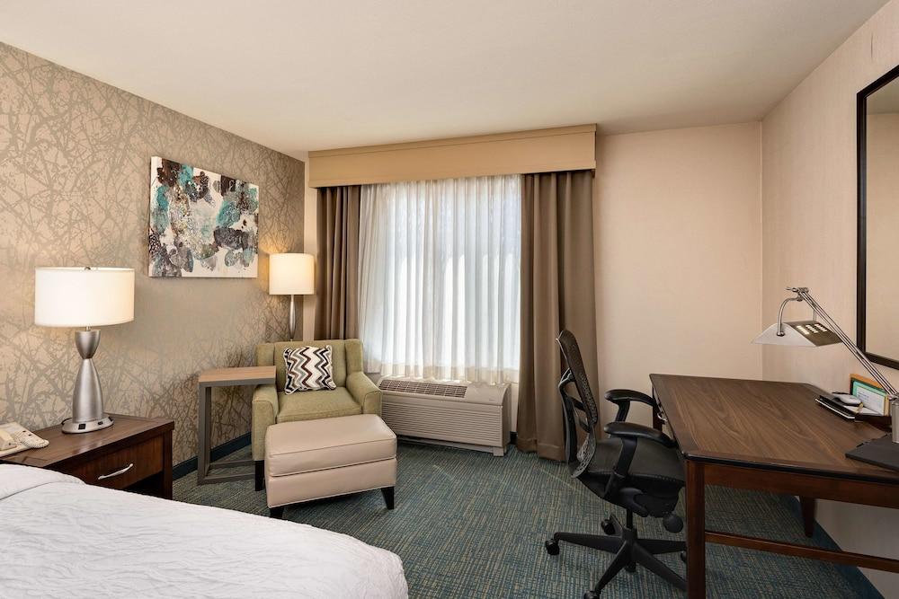 Hilton Garden Inn Overland Park - photo 3