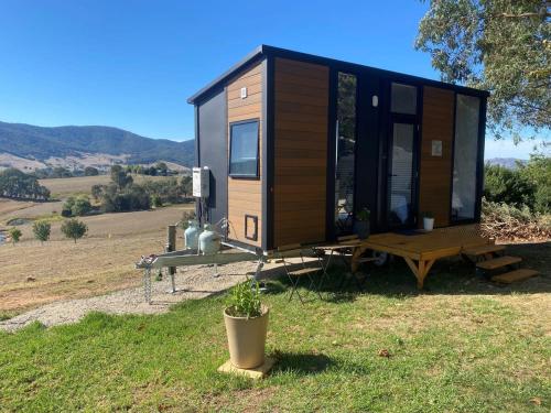 Nichol Road Hideaway at Annies Retreat by Tiny Away — hotel in Yackandandah