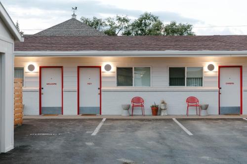 Mesa Verde Motel - photo 9