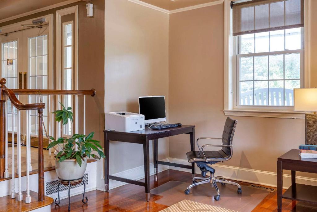 MainStay Suites Foxboro Mansfield - photo 15