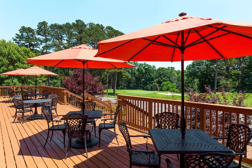 Embassy Suites Greenville Golf Resort & Conference Center - photo 28