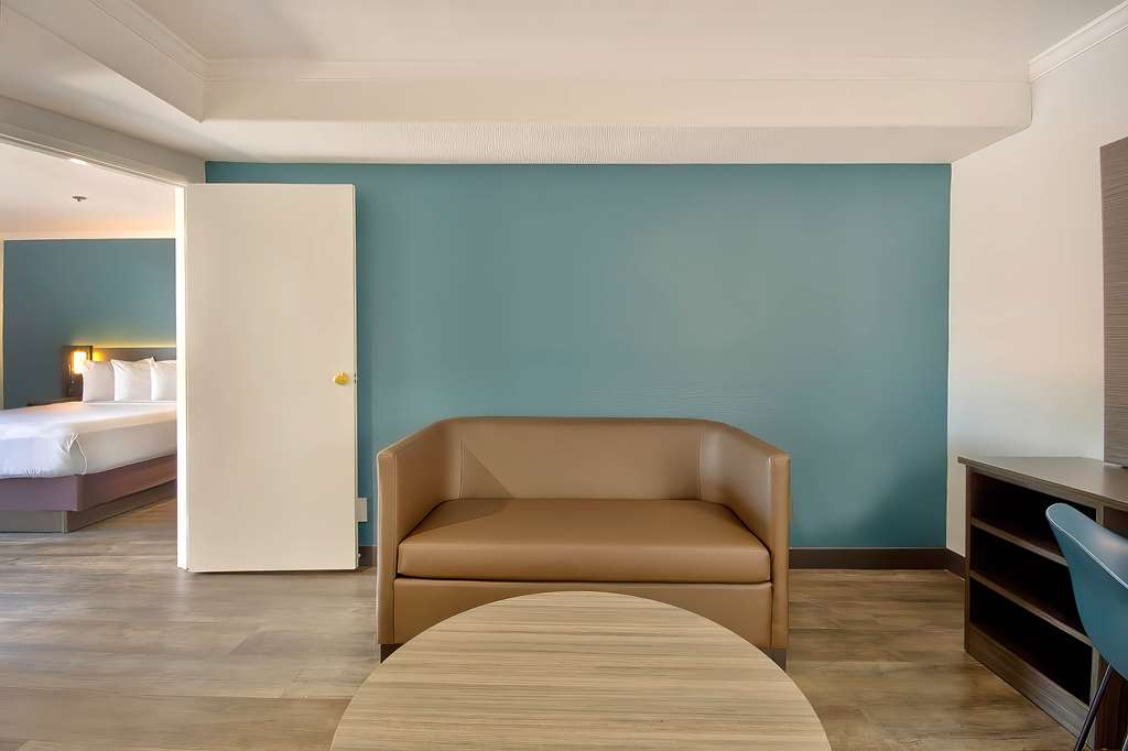 Studio 6 Suites Lawndale CA South Bay - photo 23