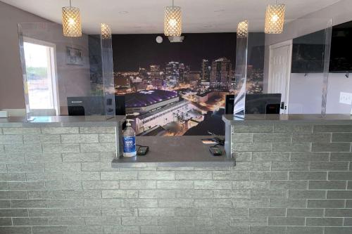 Super 8 by Wyndham Phoenix West - photo 24