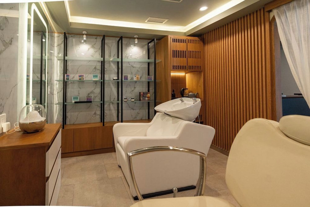 Hair salon