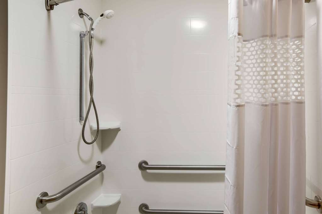 Wingate by Wyndham Cranberry - photo 19