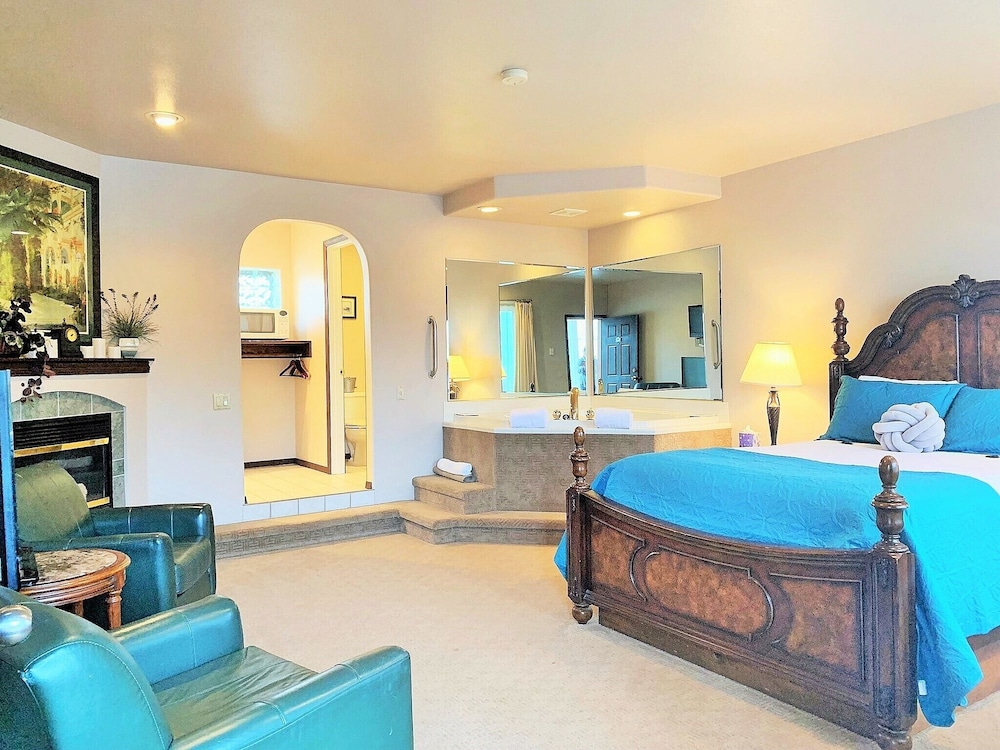 Breakers Boutique Inn - photo 56