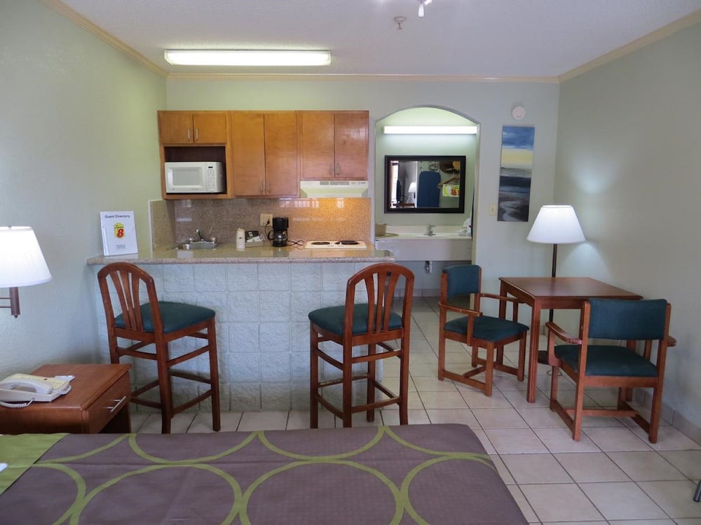 Super 8 by Wyndham South Padre Island - photo 9