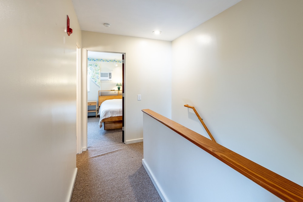 Smugglers' Notch Resort Private Suites - photo 33