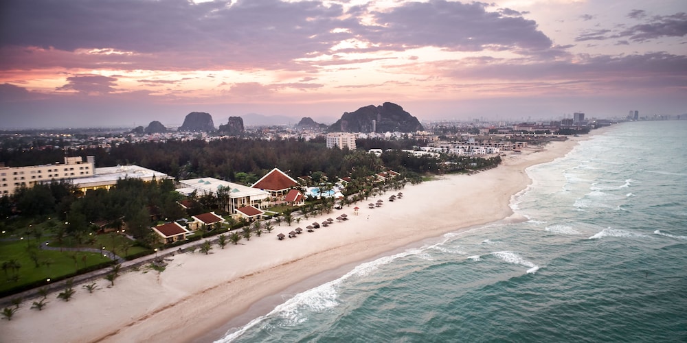 Sandy Beach Non Nuoc Resort — hotel in Da Nang