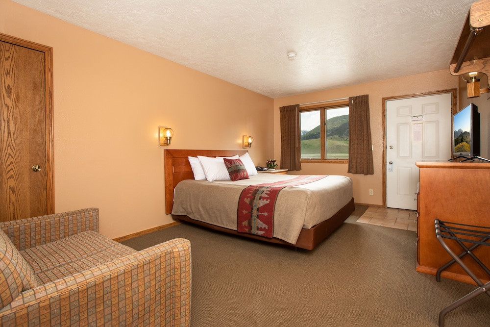 Flat Creek Inn - photo 6