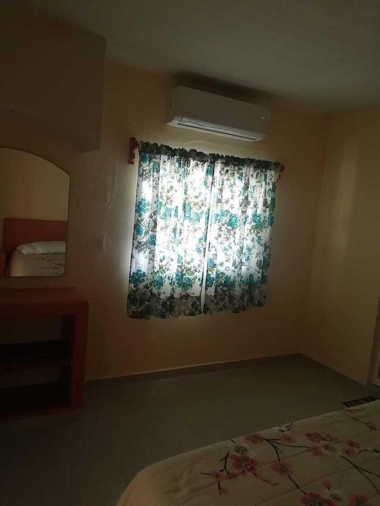 Casita Espejo de Agua in Ixtapa-Zihuatanejo, Mexico