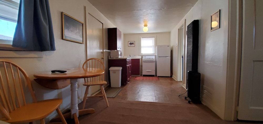 Hikers Cimarron Inn & RV Park - photo 23