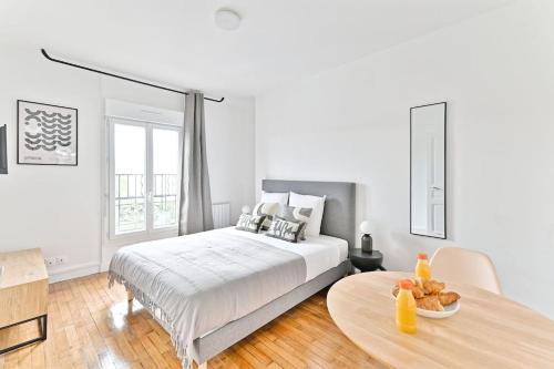 Studio Tout Equipe a Montreuil Proche Paris in Montreuil, France