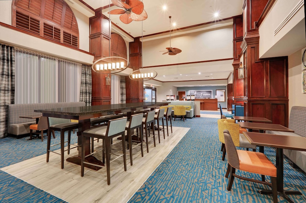 Hampton Inn & Suites Dallas Arlington South - photo 2