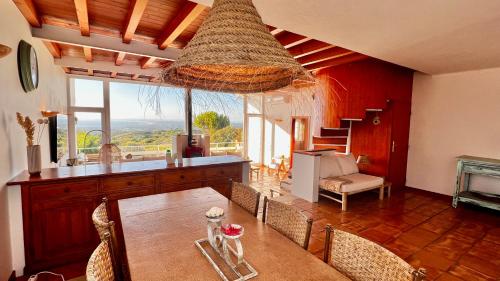 Lovely Beach House with Stunning View — Sesimbra — photo 3