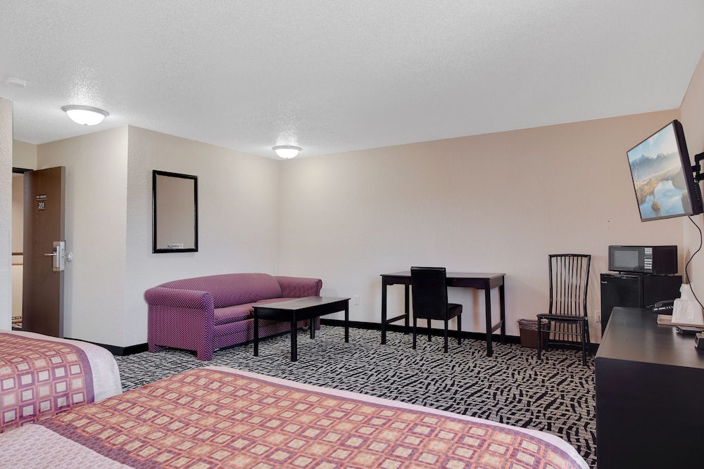 Americas Best Value Inn Finlayson - photo 14
