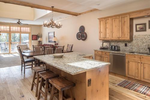 The Lodges at Elkhorn Creek Unit 1302 - photo 5