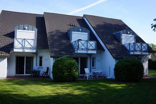 Darsser Weg 38 — 4-Star Luxury Hotel in Zingst, Germany